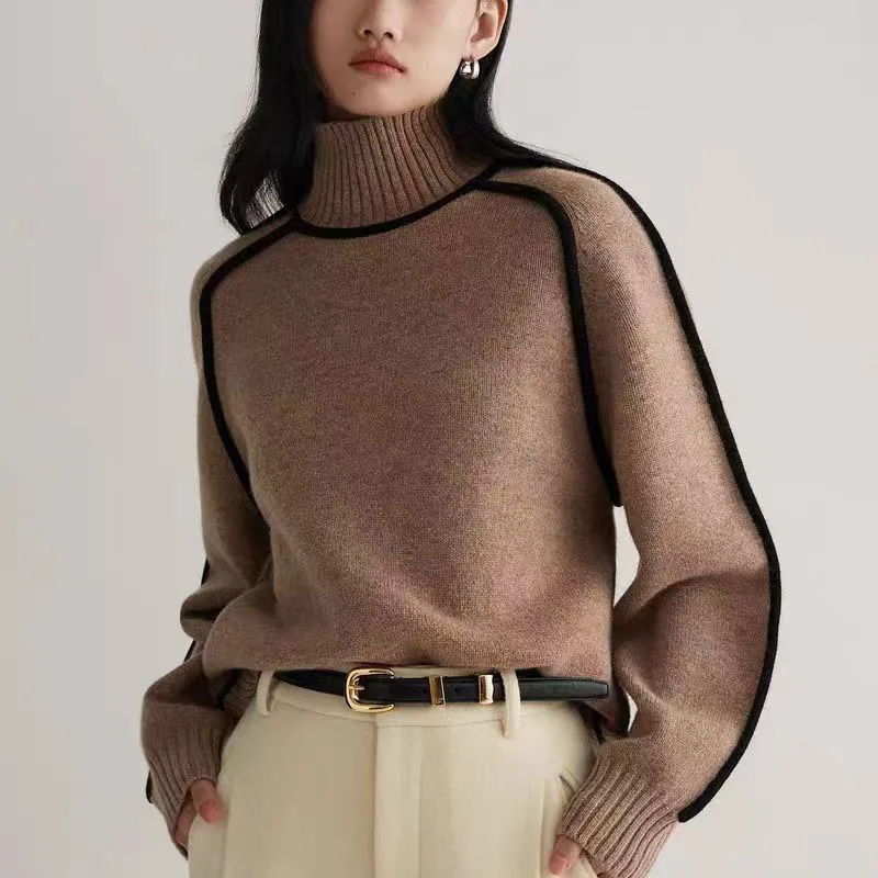 Liora — Lightweight Turtleneck Sweater with Loose Fit for Layering