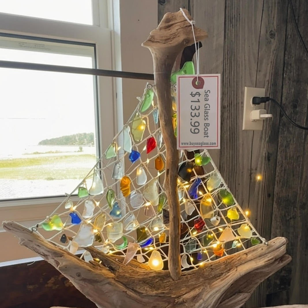 Łódka z morskiego szkła Sailor | Artystyczny element z drewna dryfującego