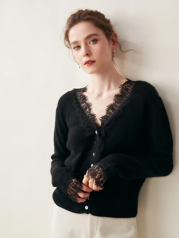 Elara — Weicher Kaschmir-Spitzen-Cardigan zum Layern
