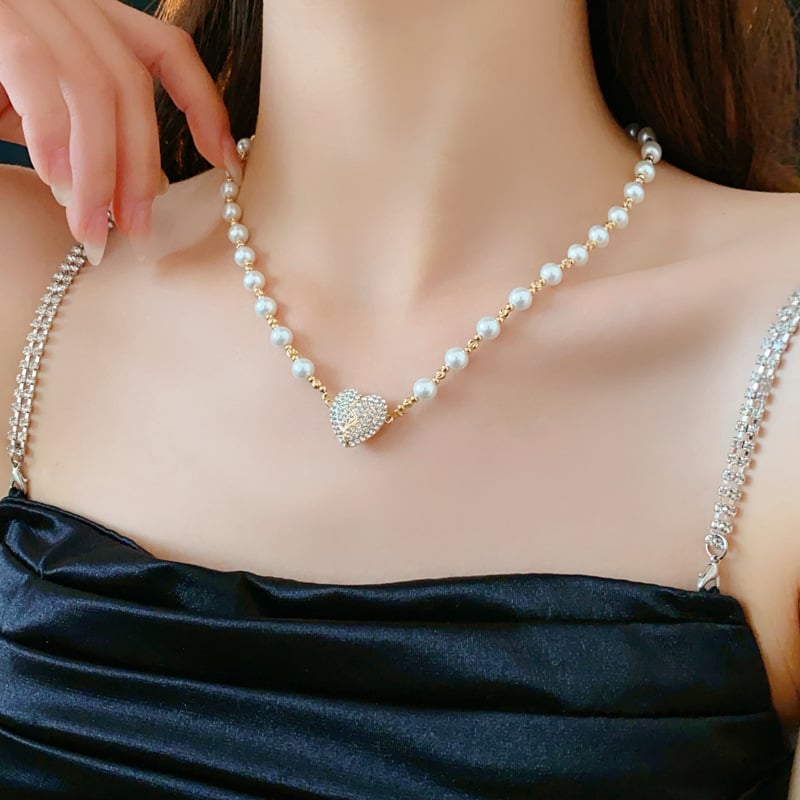 💖 The perfect gift for love and elegance - Lumora heart pearl necklace 💖
