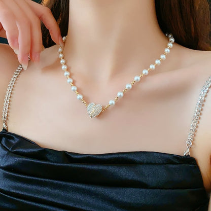 💖 The perfect gift for love and elegance - Lumora heart pearl necklace 💖