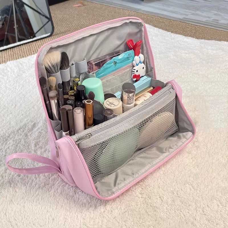 Elara — Travel Makeup Bag with Spacious Organized Compartments