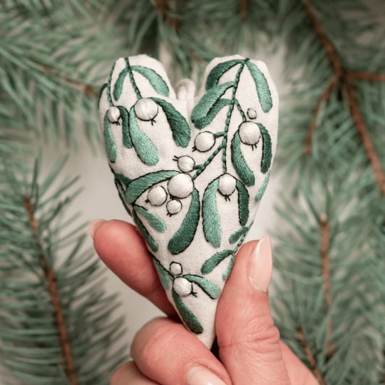 FestiveThread™ Heart Embroidery Kit — Skab hyggelig julemagi, der varmer hvert hjørne af dit hjem