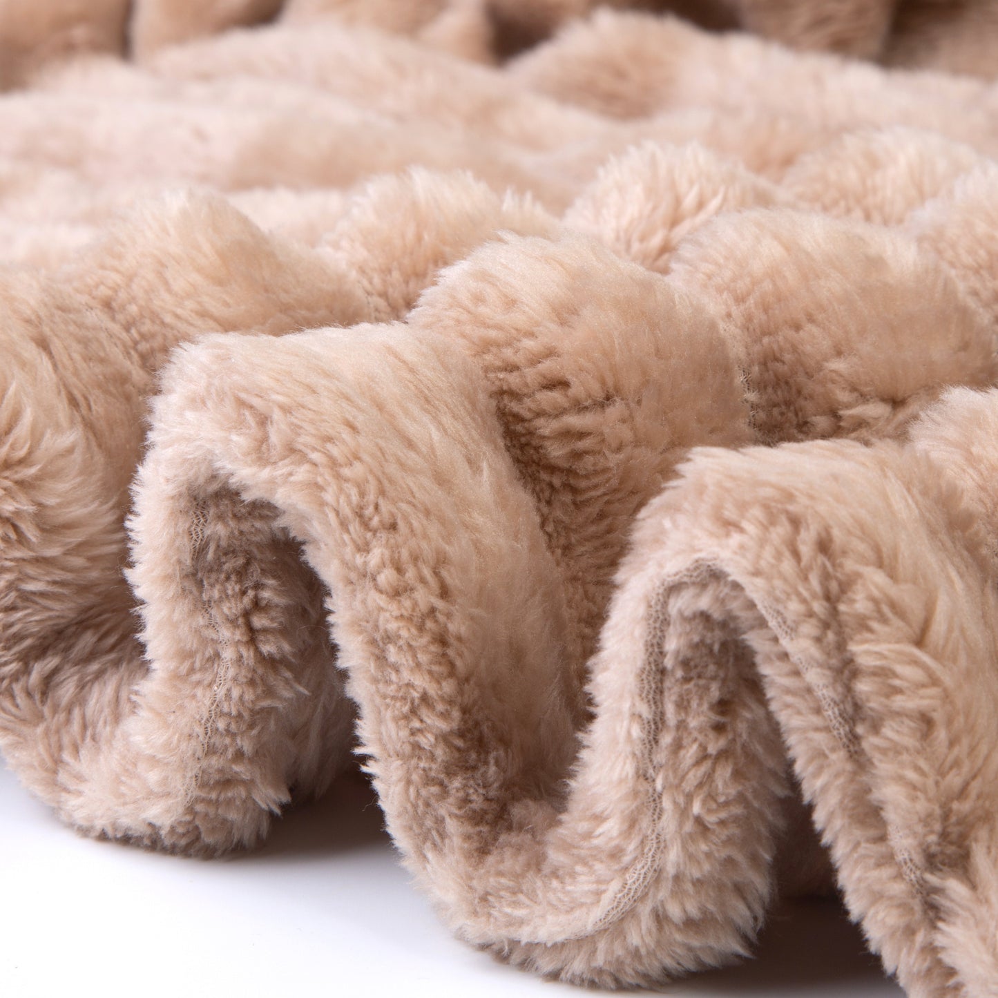 Norla — Soft Fleece Blanket for Cozy Comfort and Warmth