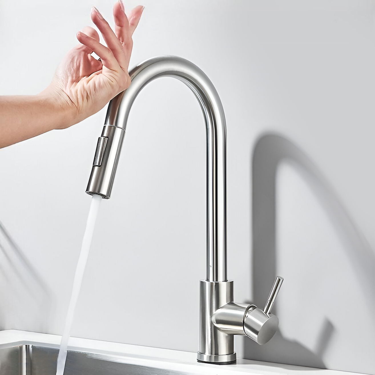 Kellen Touch Kitchen Faucet — Pull-Out Sprayer with Touch Sense Technology