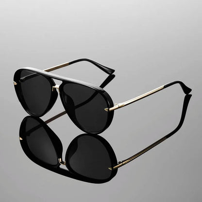 Virelli Aviators — Retro UV400 Sunglasses with Lightweight Metal Frame