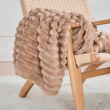 Norla — Soft Fleece Blanket for Cozy Comfort and Warmth