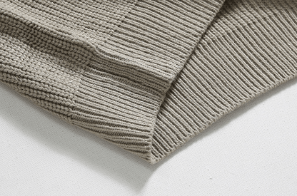 Norla — Gestrickter Pullover mit halbem Reißverschluss und verstellbarem Kragen