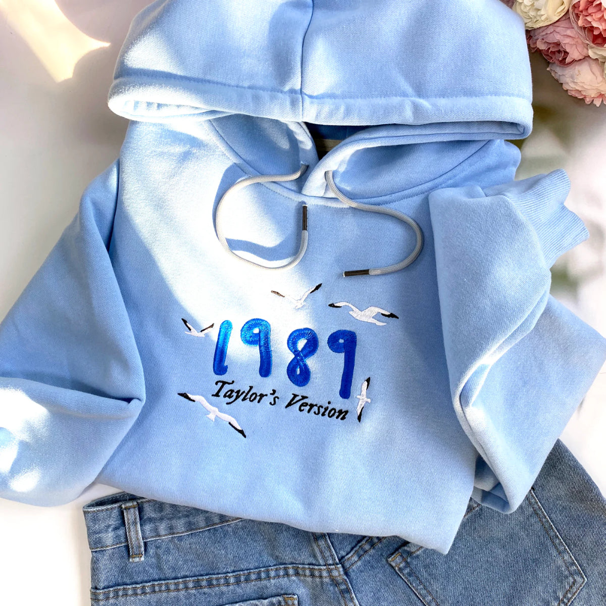 1989 Sweatshirt / Hoodie / T-Shirt 20$ TODAY ONLY