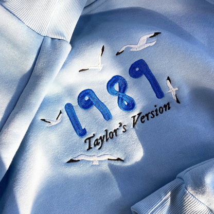 1989 Sweatshirt / Hoodie / T-Shirt 20$ TODAY ONLY