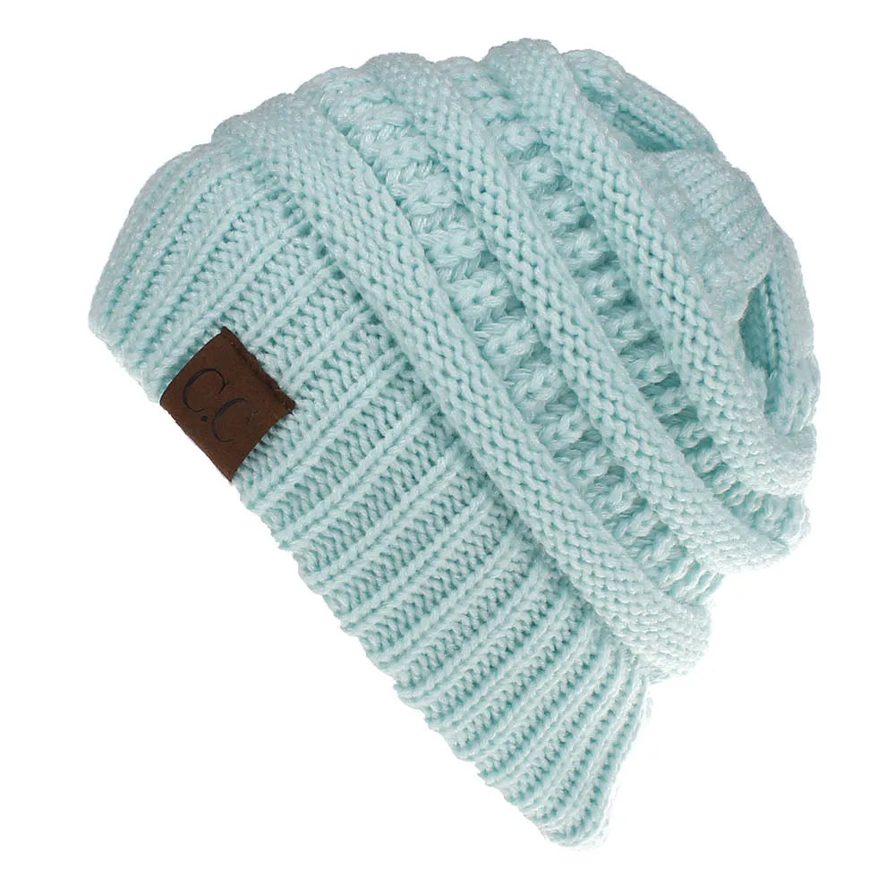 Cable Knit Ponytail Beanie™ — Freeze-Proof Warmth That Keeps Your Hair Flawless All Day