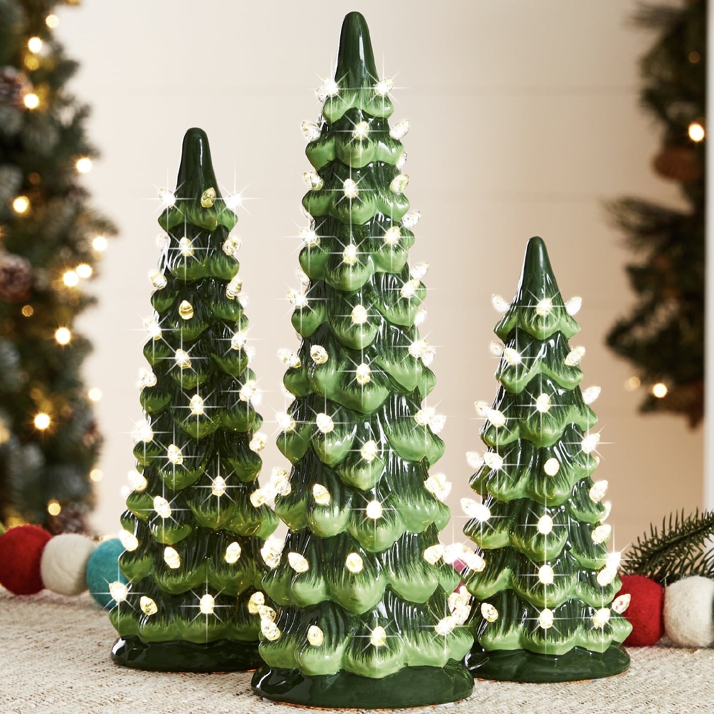 Liora — Árvore de Natal de Cerâmica Pintada à Mão com Luzes LED