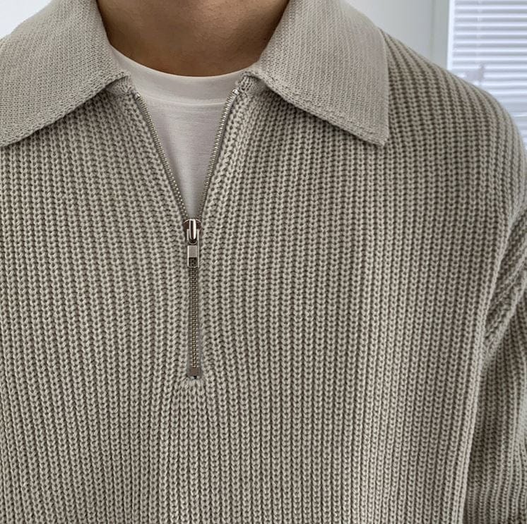 Norla — Gestrickter Pullover mit halbem Reißverschluss und verstellbarem Kragen