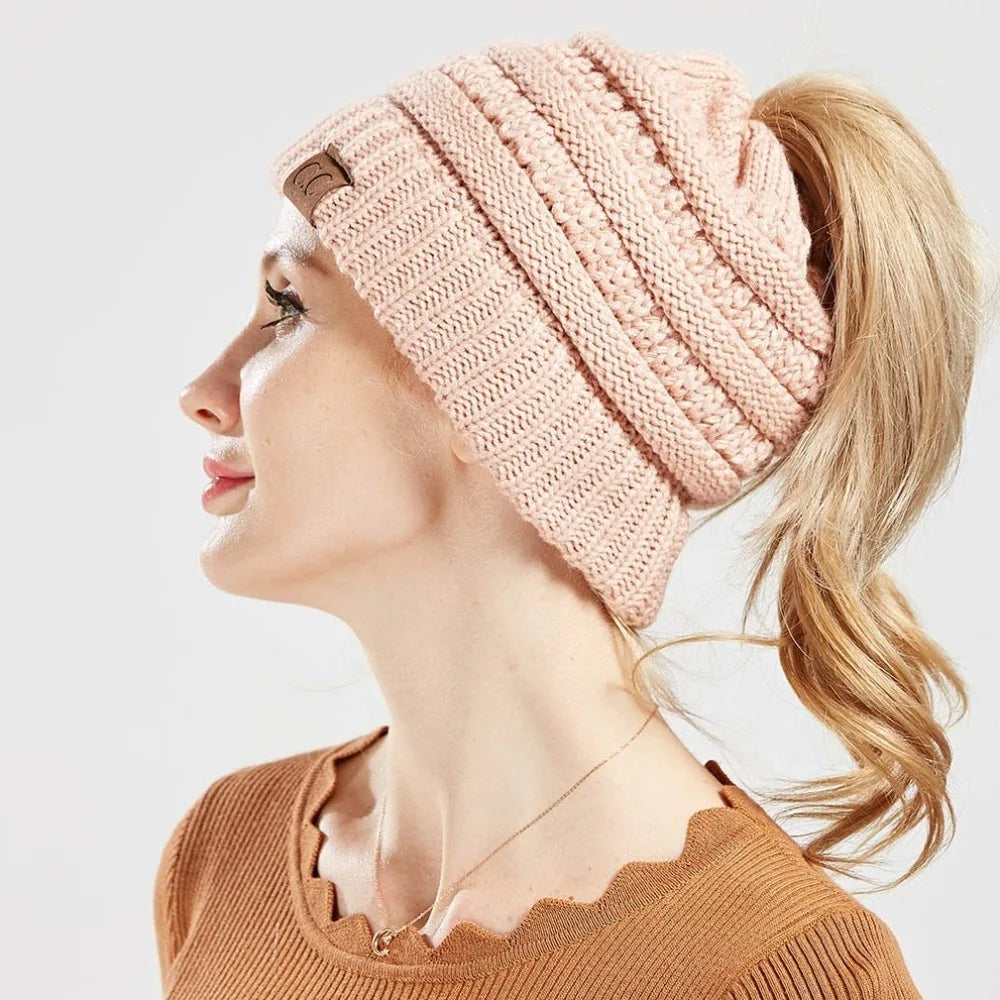 Cable Knit Ponytail Beanie™ — Freeze-Proof Warmth That Keeps Your Hair Flawless All Day