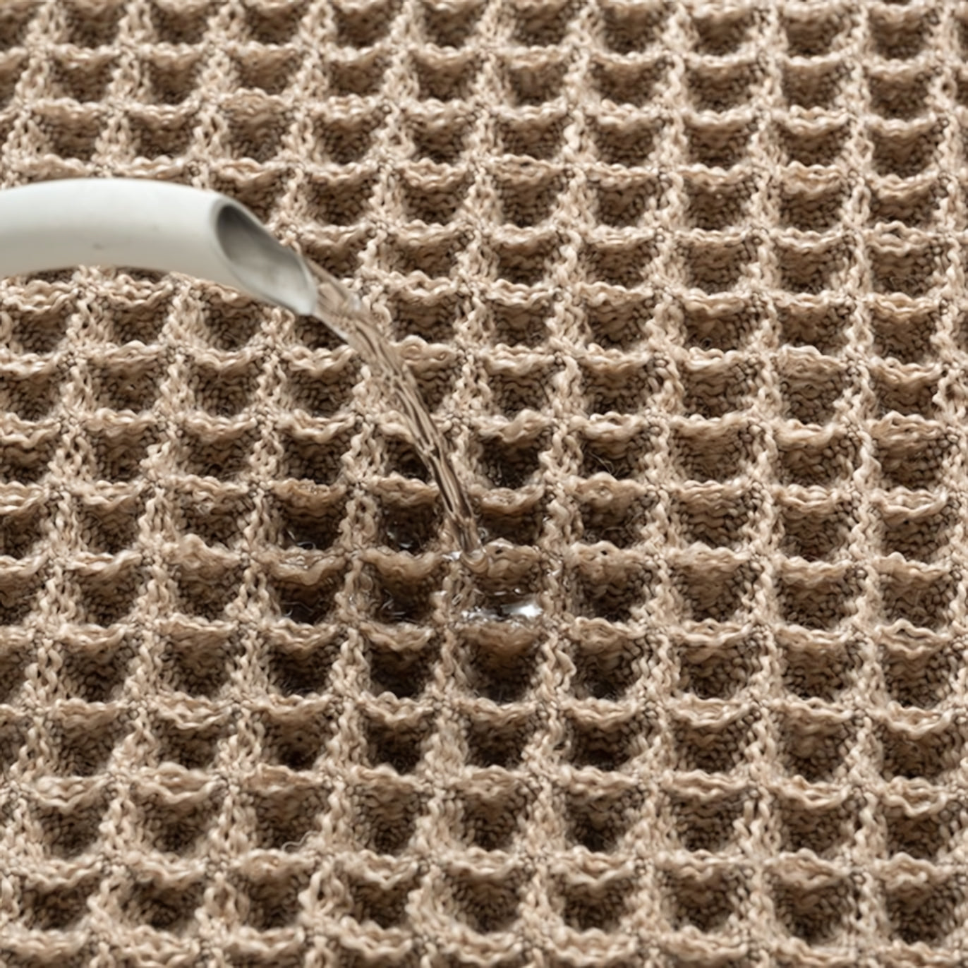 Solis Waffle Mat™ — Step Into Instant Luxury and Safety Every Day