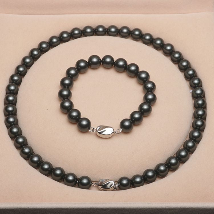 LuxeVera™ Pearl Necklace — Command Every Room with Timeless, Hypnotic Shine