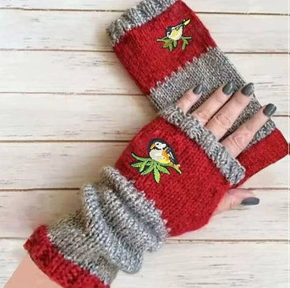 Myra CozyCat Fingerless Gloves — Warme Strickhandschuhe mit Katzenstickerei