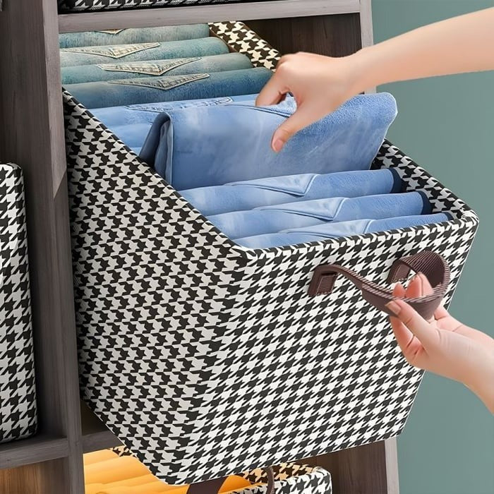 Clothes Organizer Box 15$ TODAY ONLY