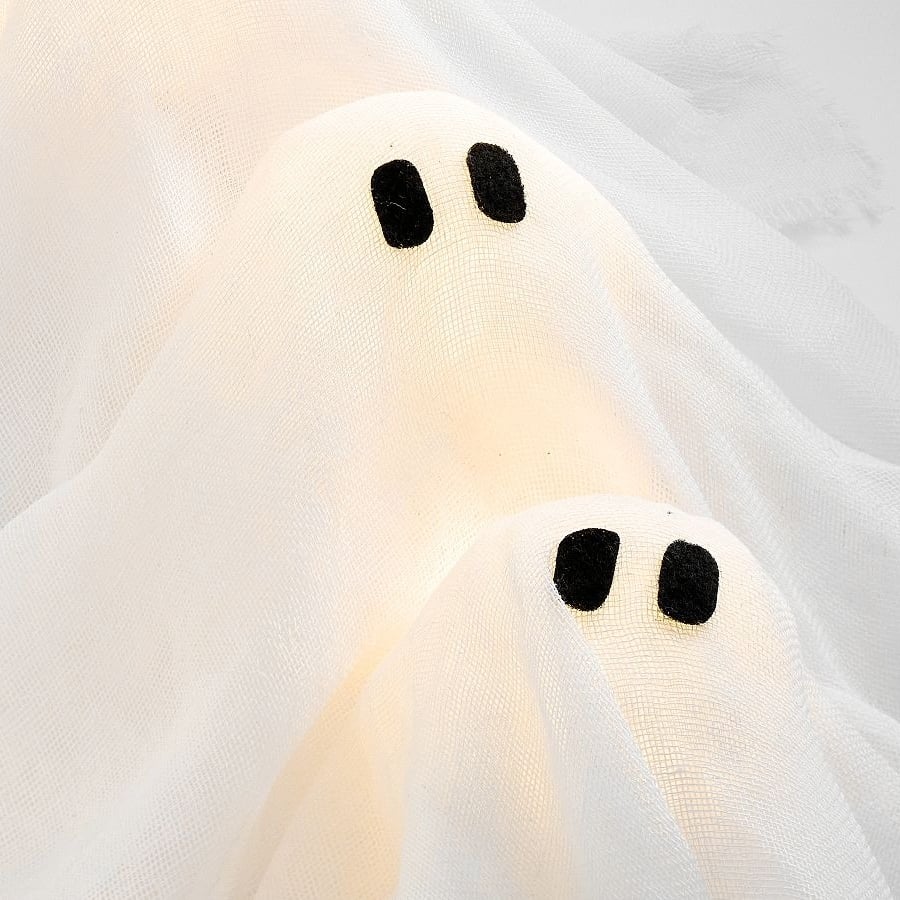 SpookyGlow Wreath™ — Light Up Your Halloween with Effortless Eerie Charm