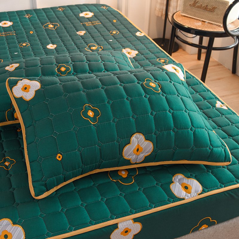 Zaylen Breeze Mattress Cover — Soft Breathable Cotton-Polyester Blend