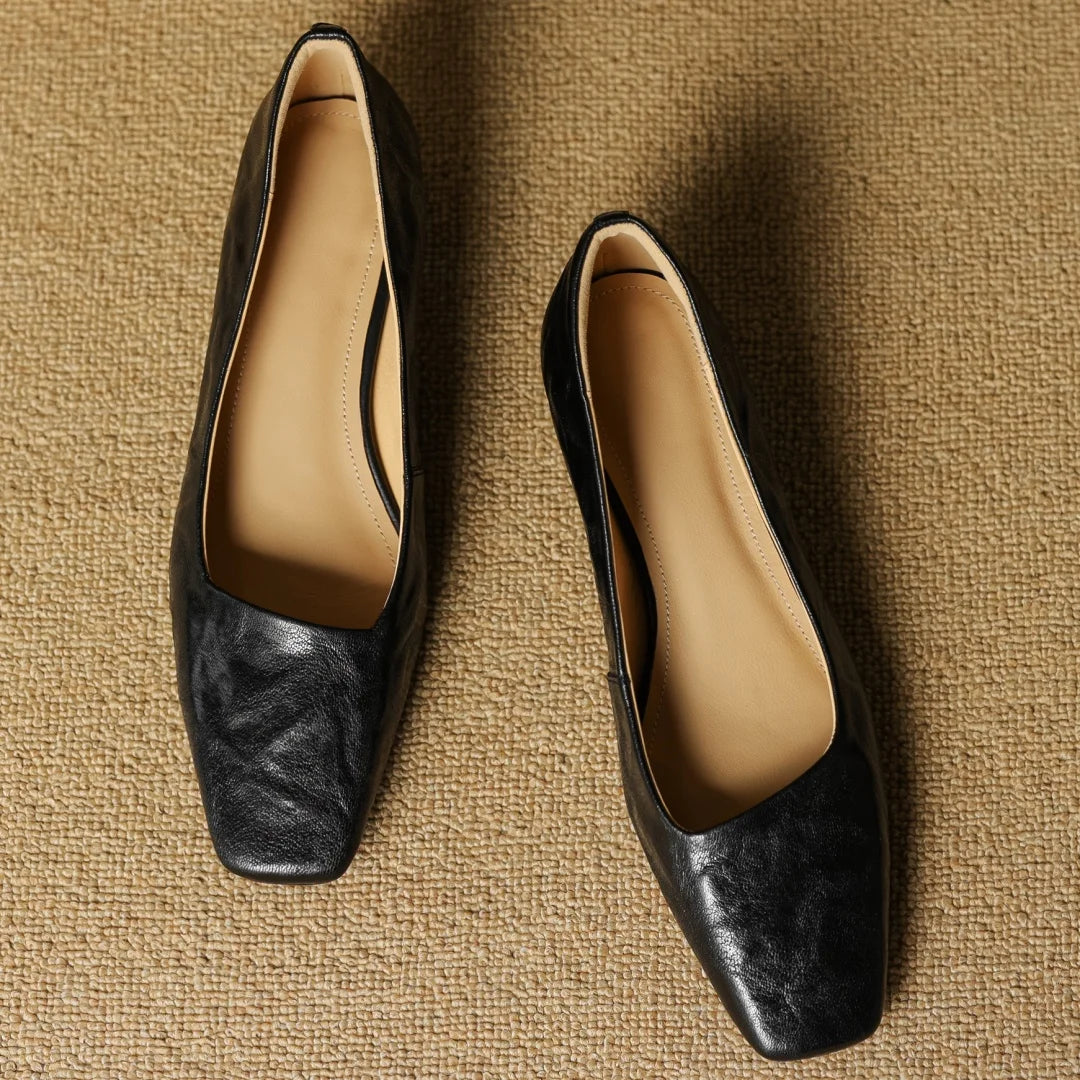 Talora — Echtes Leder Pumps mit Kitten-Heel und Komfort-Schaumsohle