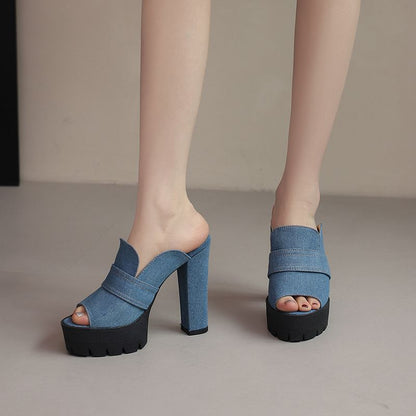 Varaela — Raw-Denim-Sandalen mit klobigem Absatz und gepolstertem Komfort
