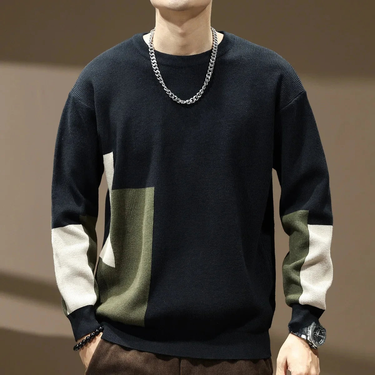 Renlo — Lightweight 12-Stitch Sweater with Semi-Formal Round Neck