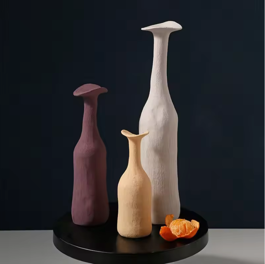 Liora Vase — Handgefertigte Keramikdekoration im nordisch-minimalistischen Design
