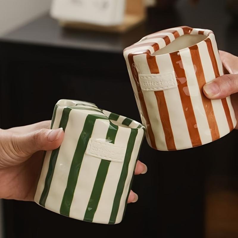 Tazza in Ceramica a Righe EmberLine™ — Accendi i Tuoi Sensi con Ogni Sorso Caldo e Dipinto a Mano Perfetto