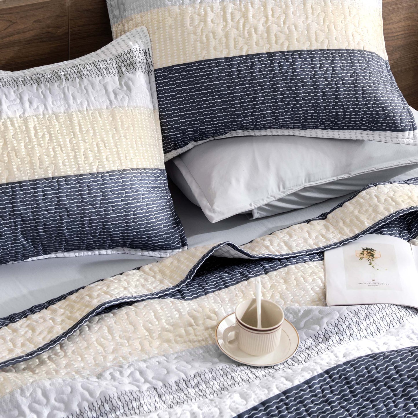 ShadowVeil™ Stripe Quilt Set — Unleash Bold Style and Year-Round Cloudlike Comfort
