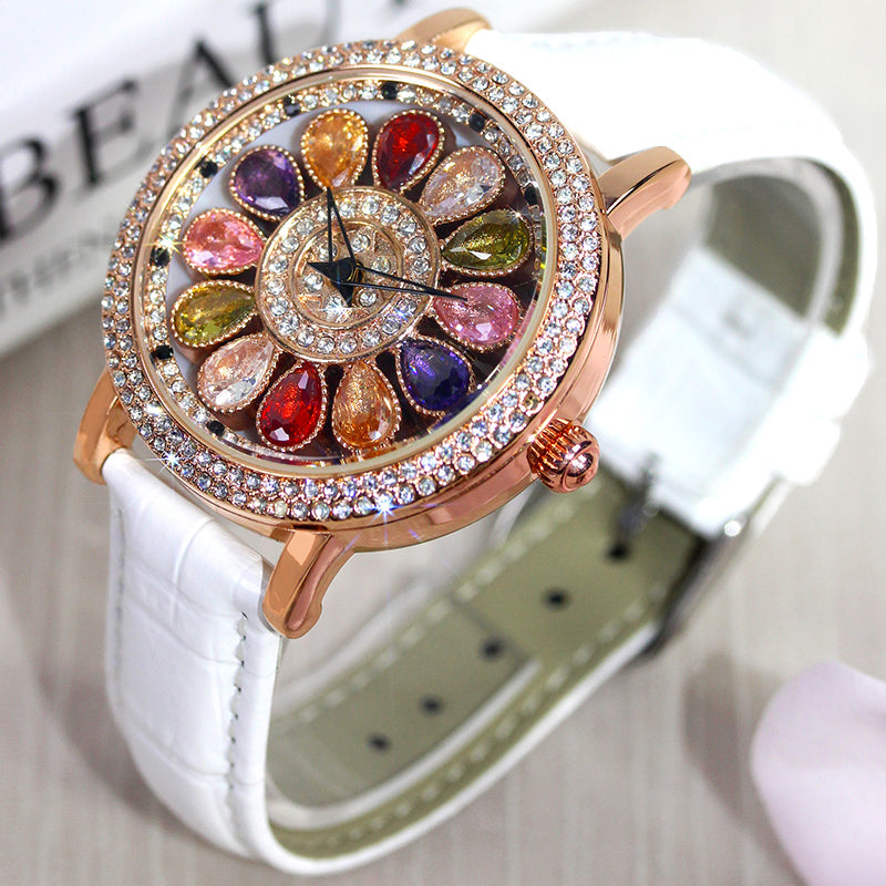 CrystalHalo Watch™ — 眩しい止められない華やかさであらゆる場所を支配する時計
