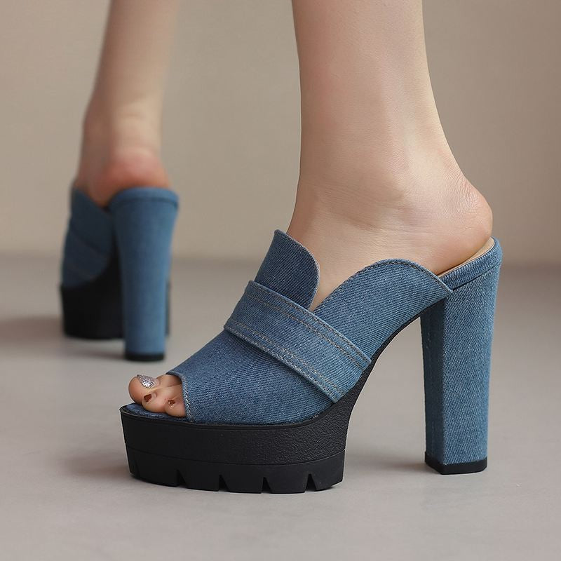 Varaela — Raw-Denim-Sandalen mit klobigem Absatz und gepolstertem Komfort