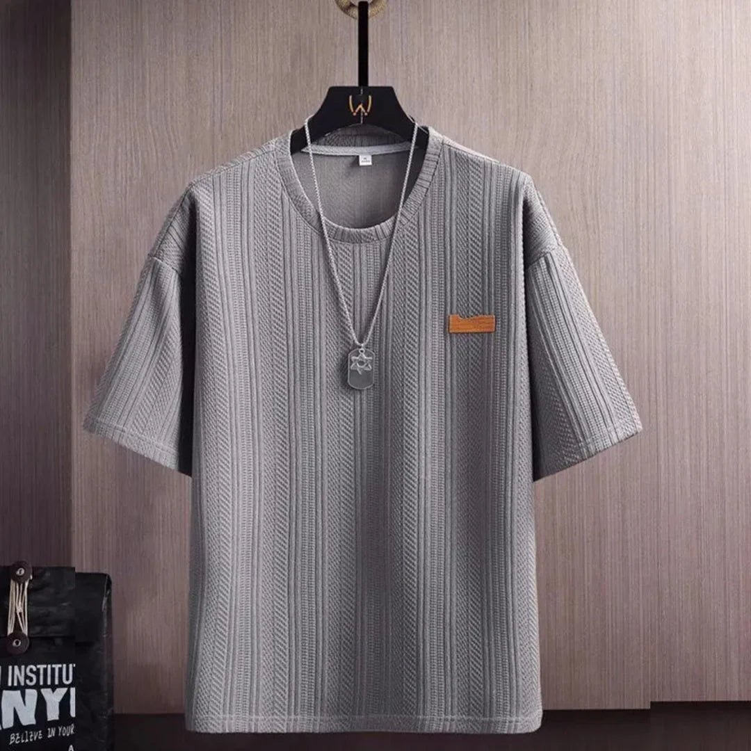 Mylo Lounge Set — 通気性の良いニットTシャツとドローストリングショーツで快適