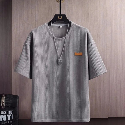 Mylo Lounge Set — 通気性の良いニットTシャツとドローストリングショーツで快適