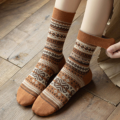 Zelenia Socks — Retro Ethnic Mid-Length Comfort Socks