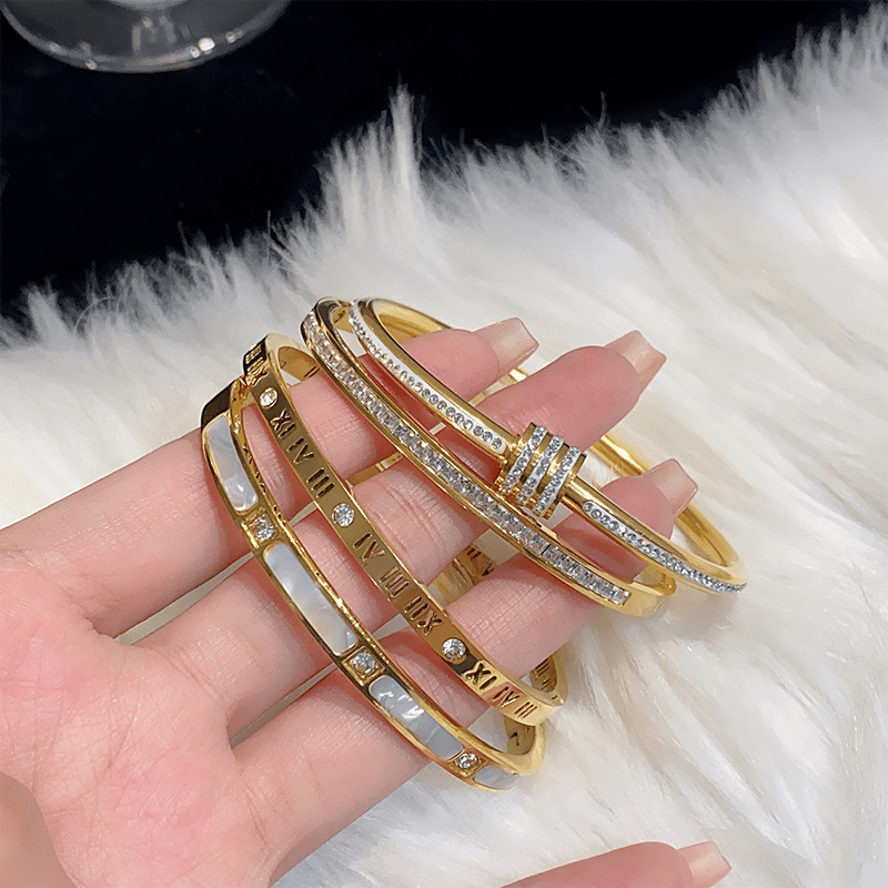 Nebuluxe 5-delt elegant armbåndssæt i rustfrit stål, moderigtig klassisk design & falmer ikke