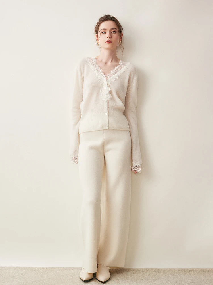 Elara — Weicher Kaschmir-Spitzen-Cardigan zum Layern