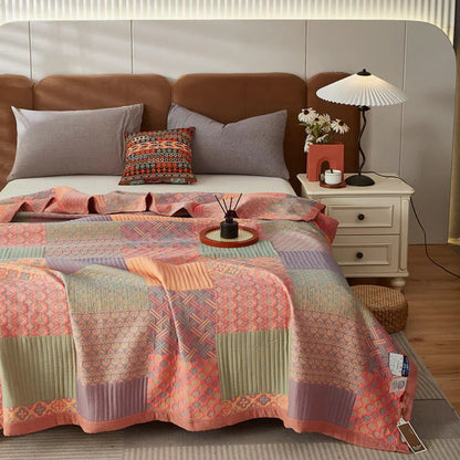 Liora Quilt — Vendbart Bomuldspatchwork Tæppe med Boho-Stil