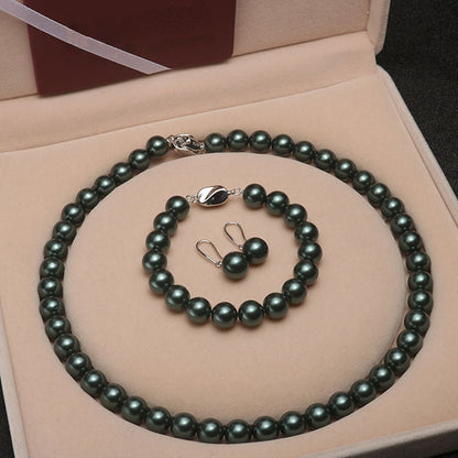 LuxeVera™ Pearl Necklace — Command Every Room with Timeless, Hypnotic Shine