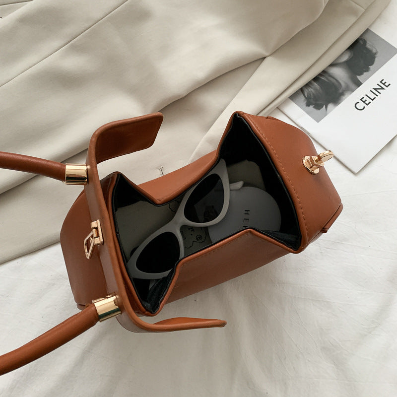 Cynera™ Sphere Bag — Own Every Room with Bold, Head-Turning Glamour