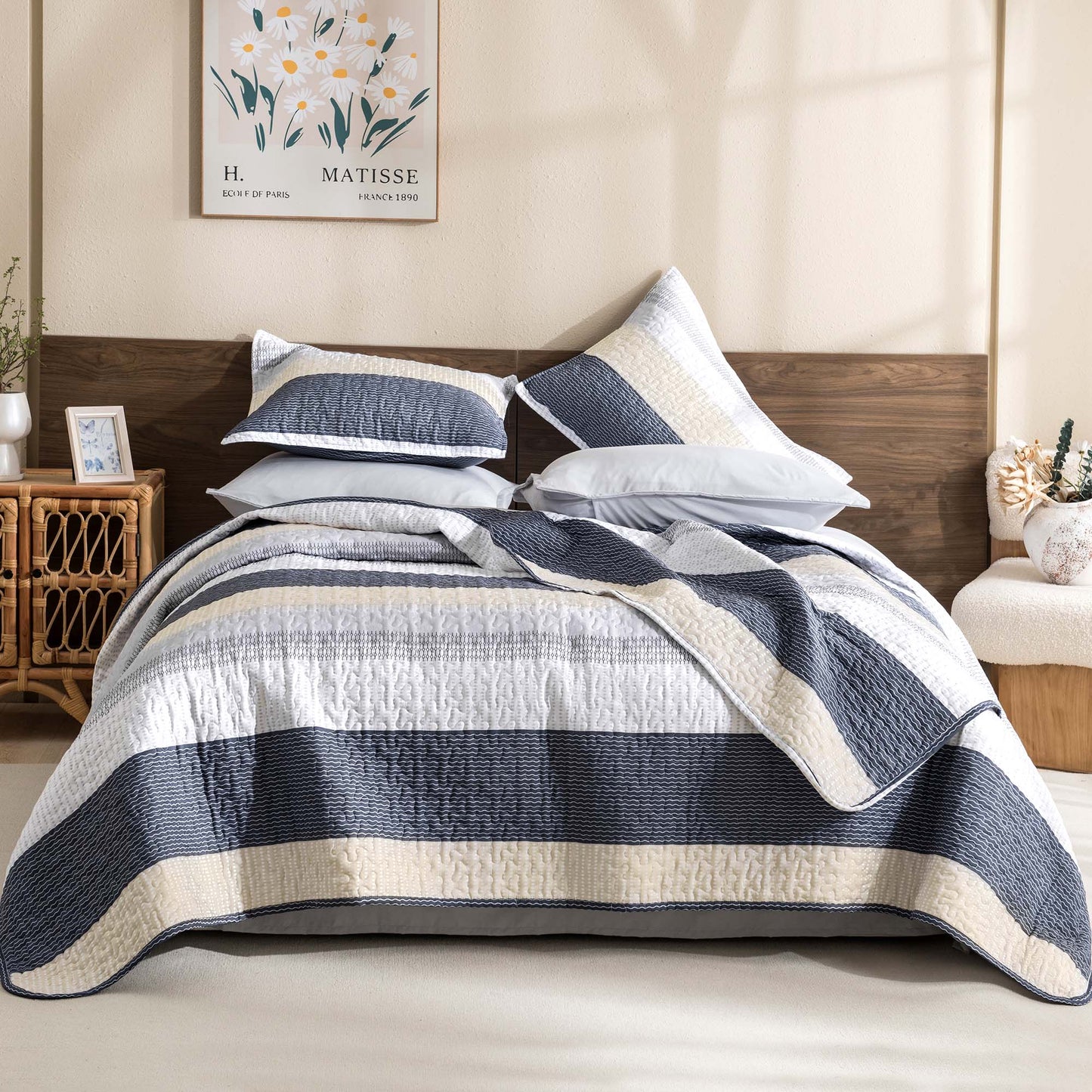 ShadowVeil™ Stripe Quilt Set — Unleash Bold Style and Year-Round Cloudlike Comfort