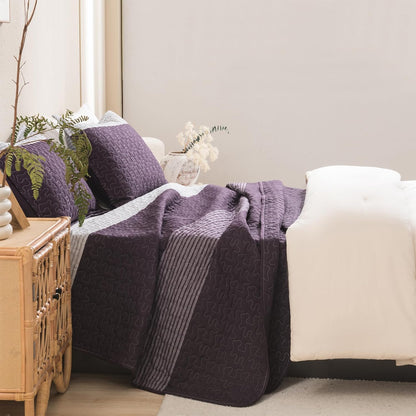 ShadowVeil™ Stripe Quilt Set — Unleash Bold Style and Year-Round Cloudlike Comfort