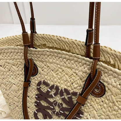 Cala Tote — Borsa da spiaggia in paglia intrecciata a mano con manici regolabili