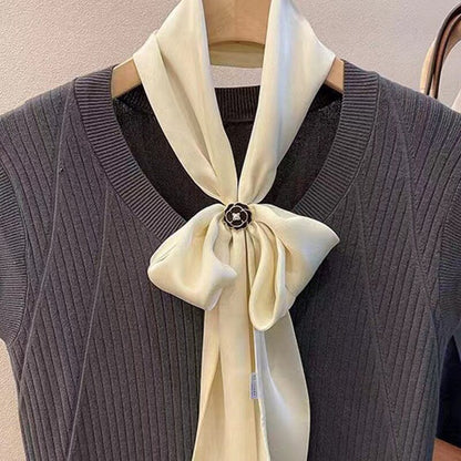 Marlowe — Cataramă elegantă pentru eșarfă din mătase cu accent de cristal