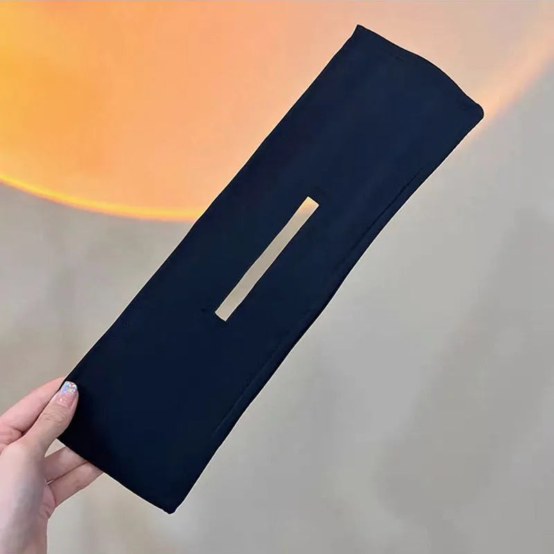 Effora — Modelador de Coque com Detalhe Floral para Penteados Elegantes