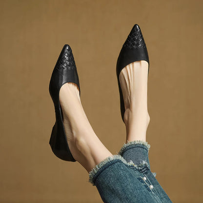 Novara Woven Leather Pumps — Aito nahkainen kärkikärkinen kiilakorkokenkä