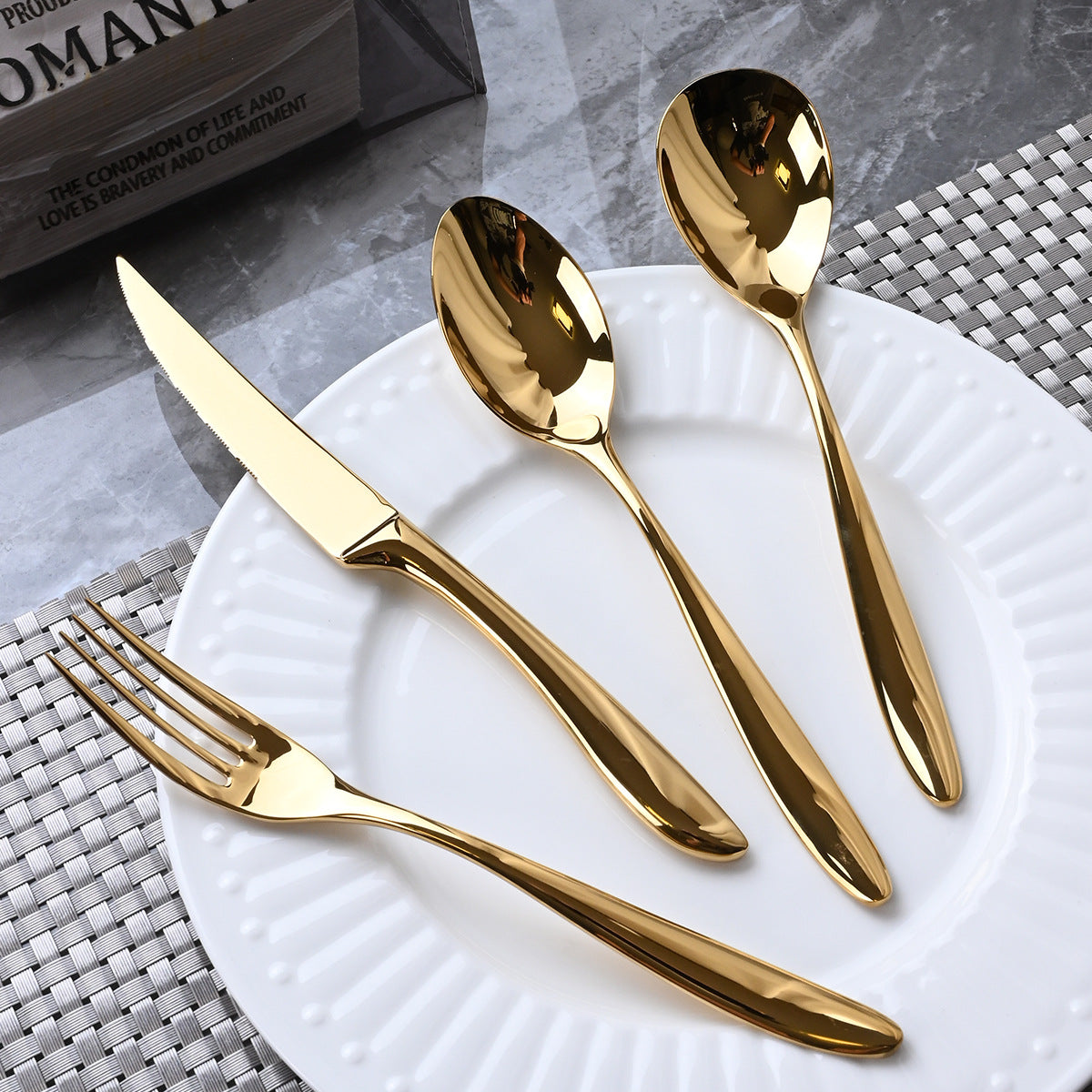 Wesford Flatware Set™ — Elevate Every Meal Into a Moment of Pure Elegance