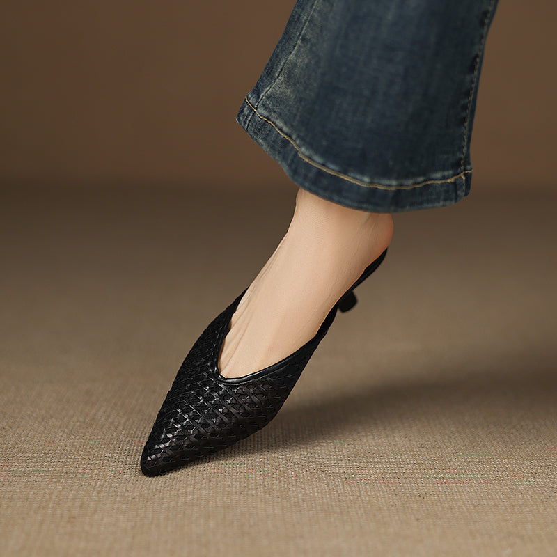 Liora — Handgewebte Pumps aus echtem Leder mit niedrigem Kitten-Heel