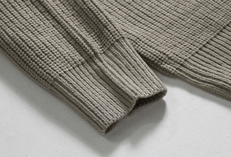 Norla — Gestrickter Pullover mit halbem Reißverschluss und verstellbarem Kragen