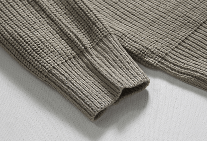 Norla — Gestrickter Pullover mit halbem Reißverschluss und verstellbarem Kragen